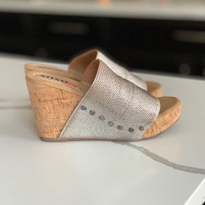 XOXO Silver Benson Wedge - 6